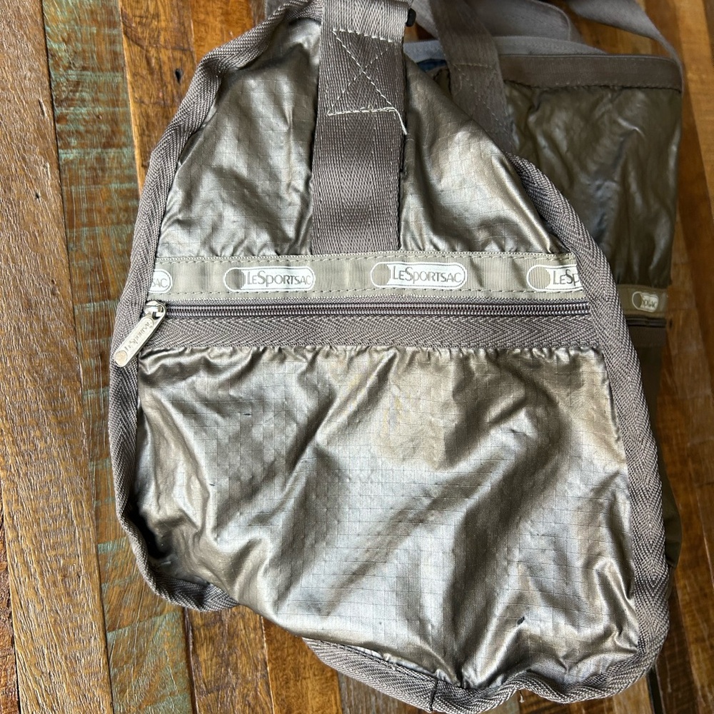 LeSportsac Vintage Duffle Nylon Lightweight Weekender Overnight Travel Bag - Picture 8 of 12